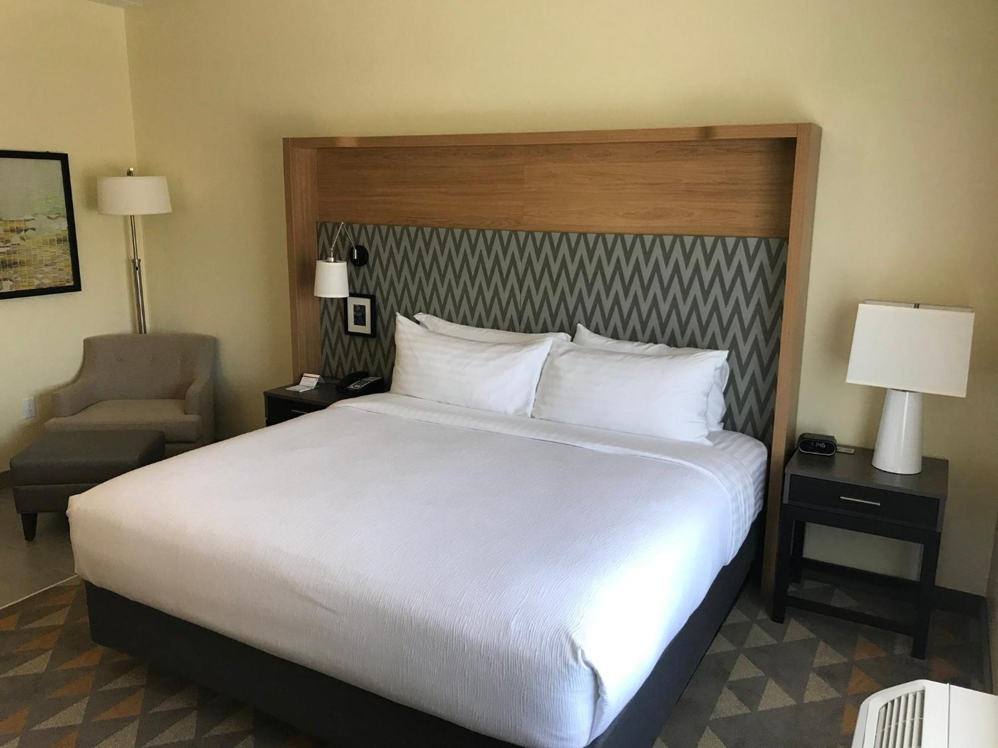 Holiday Inn & Suites Arden - Asheville Airport By Ihg Ngoại thất bức ảnh